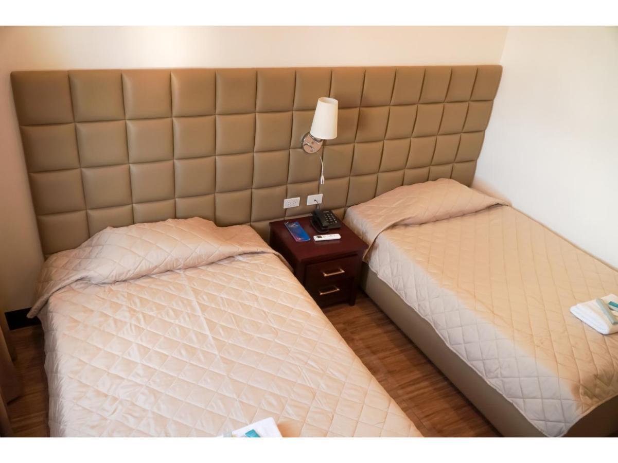M28 Hotel And Apartments Quezon City Kültér fotó